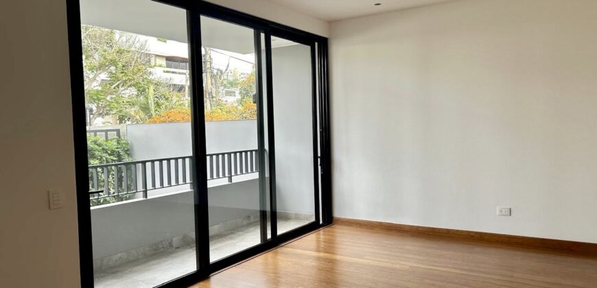 Venta de Moderno Departamento de Estreno con Terraza en San Isidro