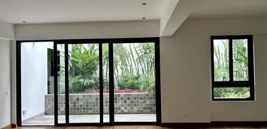 MODERNO DEPARTAMENTO DE ESTRENO CON TERRAZA CERCA A LA HUACA