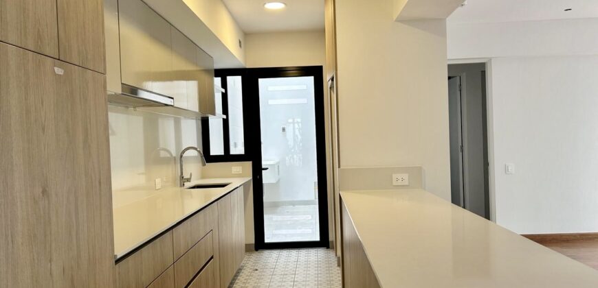 MODERNO DEPARTAMENTO DE ESTRENO CON TERRAZA CERCA A LA HUACA