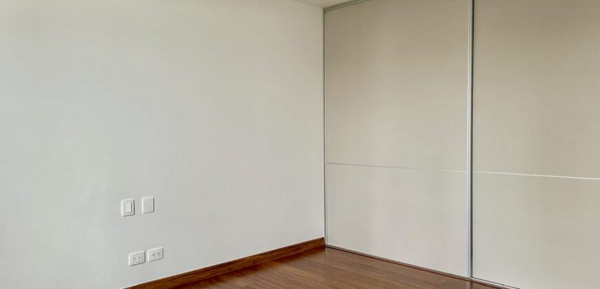 MODERNO DEPARTAMENTO DE ESTRENO CON TERRAZA CERCA A LA HUACA