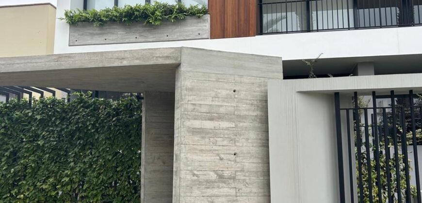 MODERNO DEPARTAMENTO DE ESTRENO CON TERRAZA CERCA A LA HUACA