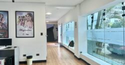 Se alquila excelente Local Comercial en Miraflores super ubicación! con estacionamientos
