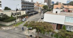 Se alquila excelente Local Comercial en Miraflores super ubicación! con estacionamientos