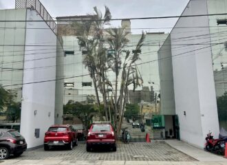 Se alquila excelente Local Comercial en Miraflores super ubicación! con estacionamientos