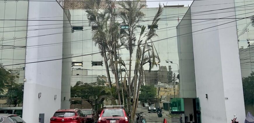 Se alquila excelente Local Comercial en Miraflores super ubicación! con estacionamientos