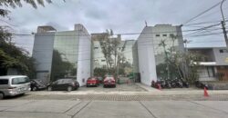 Se alquila excelente Local Comercial en Miraflores super ubicación! con estacionamientos