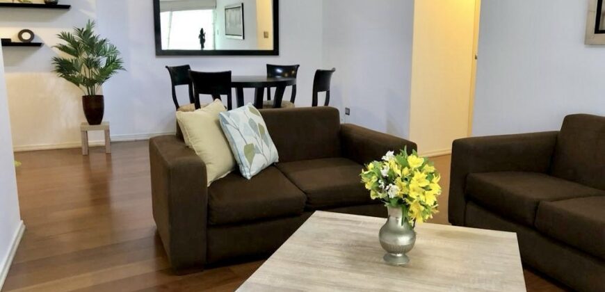 Se vende acogedor departamento con balcon y vista a lindo jardin interno en Miraflores