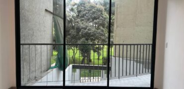 Venta departamento estreno en Miraflores vista a Parque cerca al San Silvestre
