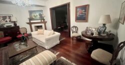 Se Vende Linda Casa en San Isidro con Terraza y Amplio Jardin en Choquehuanca