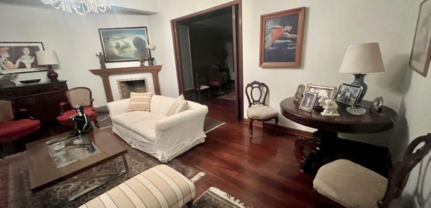 Se Vende Linda Casa en San Isidro con Terraza y Amplio Jardin en Choquehuanca
