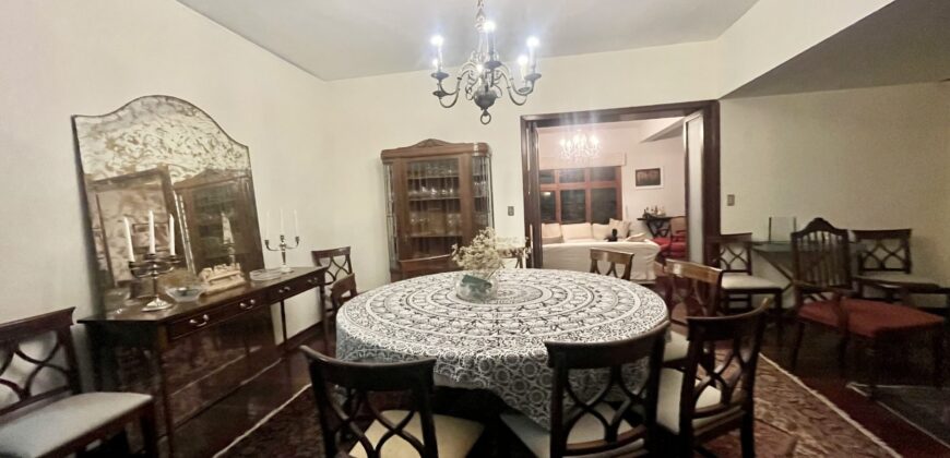 Se Vende Linda Casa en San Isidro con Terraza y Amplio Jardin en Choquehuanca