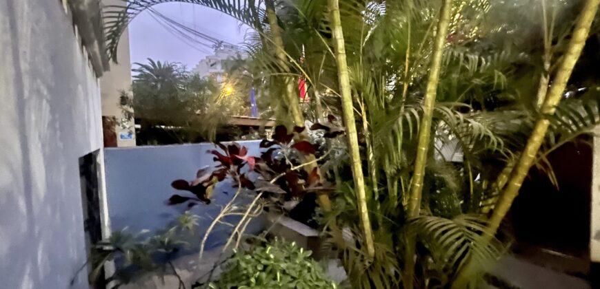 Se Vende Linda Casa en San Isidro con Terraza y Amplio Jardin en Choquehuanca