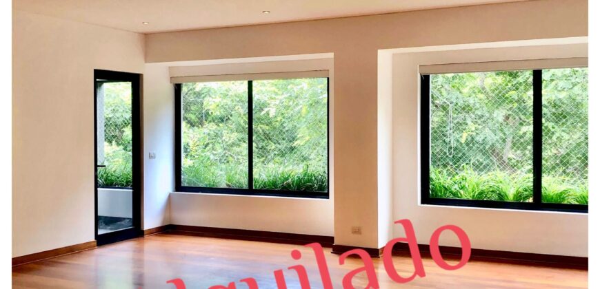 Se alquila moderno departamento frente a exclusivo parque en San Isidro
