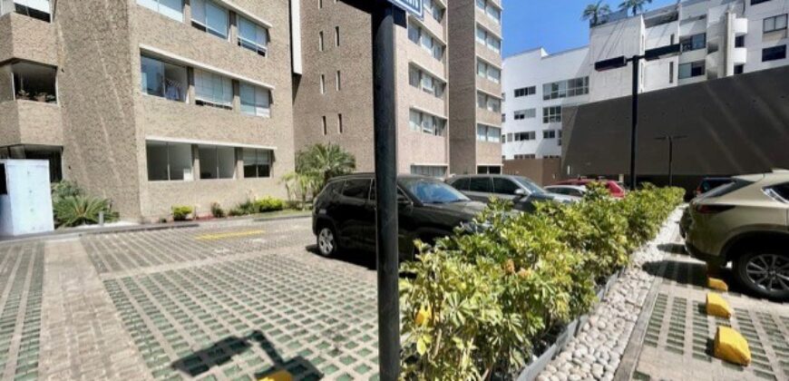 Se vende bonito dpto en San Isidro Los Cedros con espectaculares areas comunes