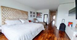 Se vende precioso departamento totalmente remodelado con areas comunes frente al Golf San Isidro