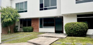 Se vende/alquila casa ideal para oficinas o proyecto inmobiliario en Corpac San Isidro