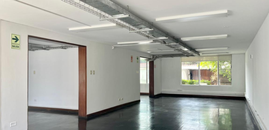 Se vende/alquila casa ideal para oficinas o proyecto inmobiliario en Corpac San Isidro