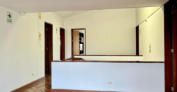 Se vende/alquila casa ideal para oficinas o proyecto inmobiliario en Corpac San Isidro