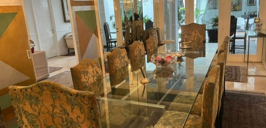 Se vende espectacular casa estilo unico en San Isidro con linda terraza