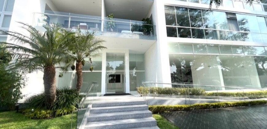 Se vende espectacular departamento con linda vista al Golf en San Gabriel Edifico Ciurlizza