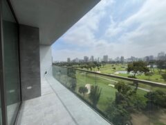 MODERNO PROYECTO DE DEPARTAMENTOS FRENTE AL GOLF EN SAN ISIDRO