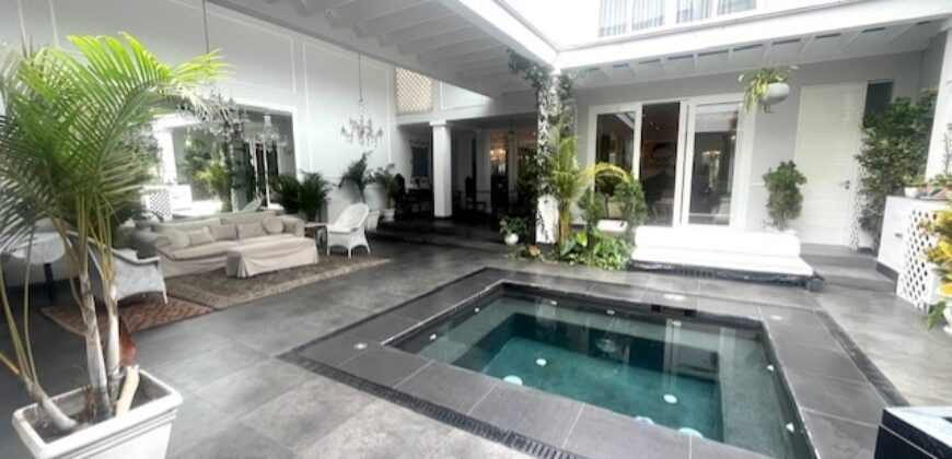 Se vende espectacular casa estilo unico en San Isidro con linda terraza