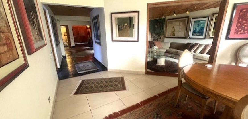 Se vende linda casa en San isidro con terraza jardin pisicna y area de bbq