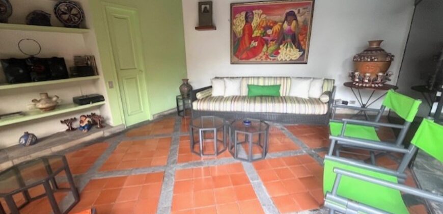 Se vende linda casa en San isidro con terraza jardin pisicna y area de bbq
