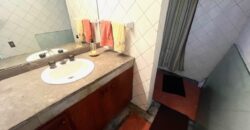 Se vende linda casa en San isidro con terraza jardin pisicna y area de bbq