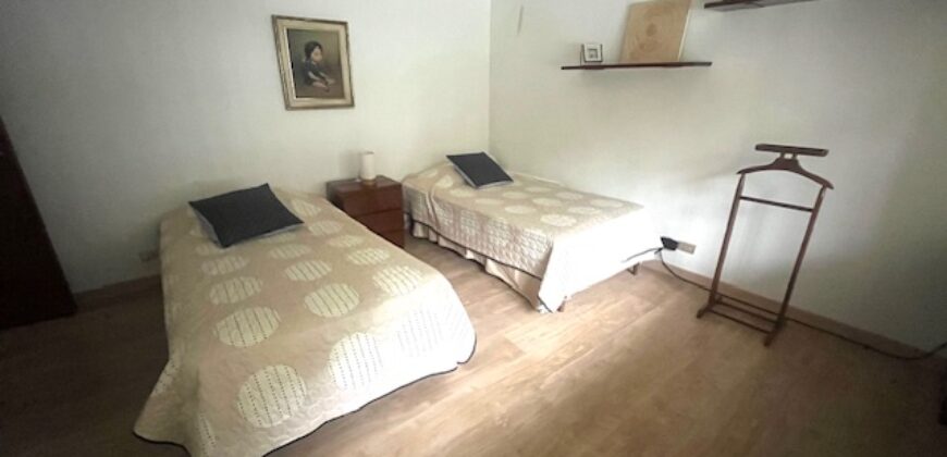 Se vende linda casa en San isidro con terraza jardin pisicna y area de bbq