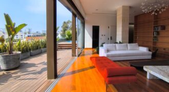 Venta de Moderno Penthouse en Av El Rosario San Isidro
