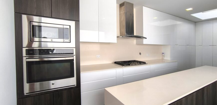 Venta de Moderno Penthouse en Av El Rosario San Isidro