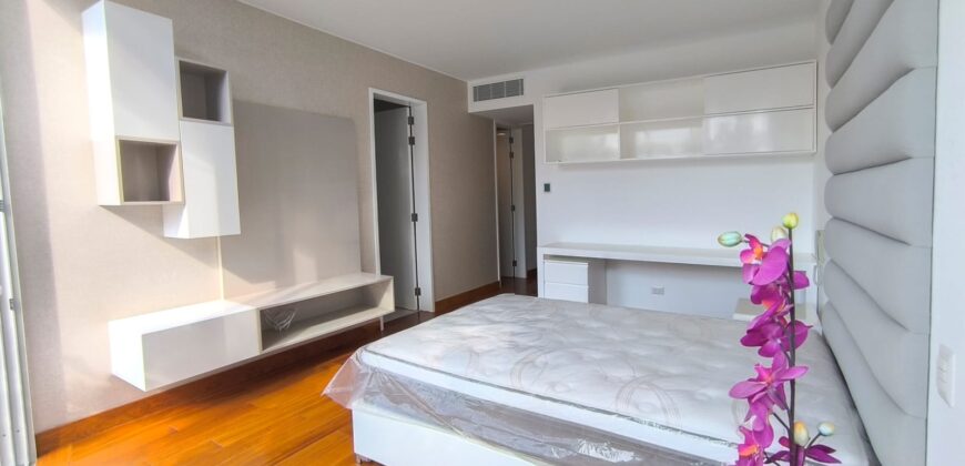 Venta de Moderno Penthouse en Av El Rosario San Isidro