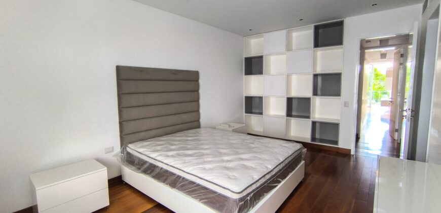 Venta de Moderno Penthouse en Av El Rosario San Isidro