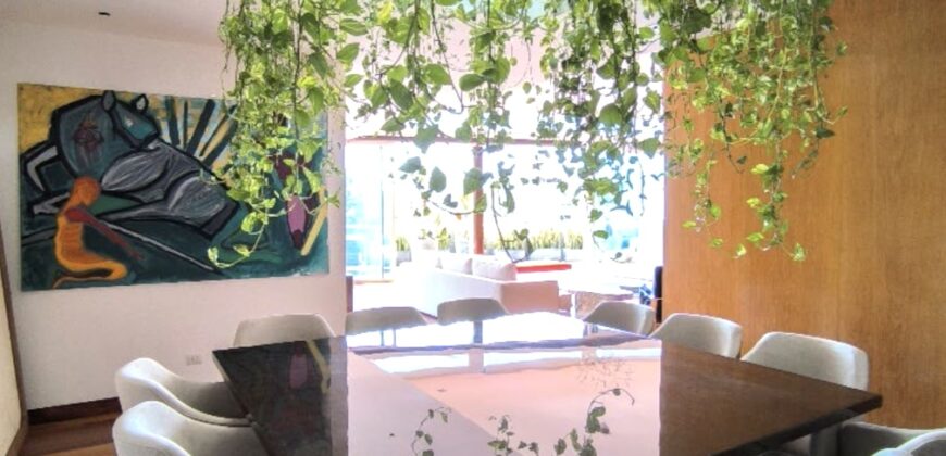 Venta de Moderno Penthouse en Av El Rosario San Isidro