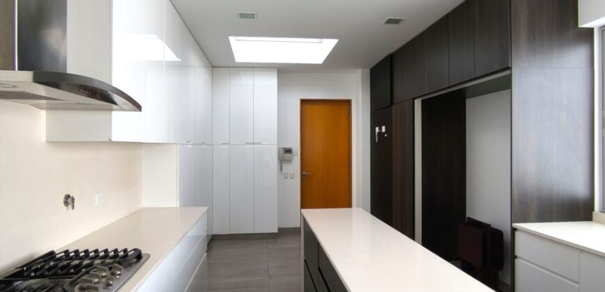 Venta de Moderno Penthouse en Av El Rosario San Isidro