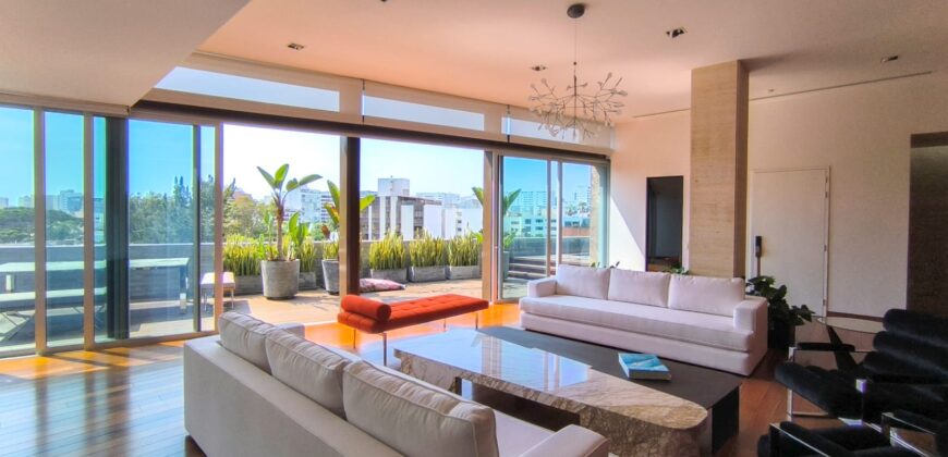 Venta de Moderno Penthouse en Av El Rosario San Isidro