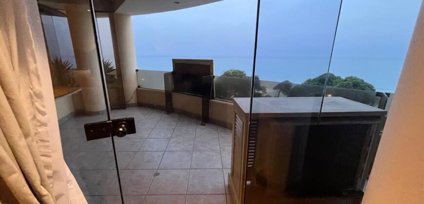 Se vende lindo dpto con espectacular vista al mar en Malecon de la Reserva